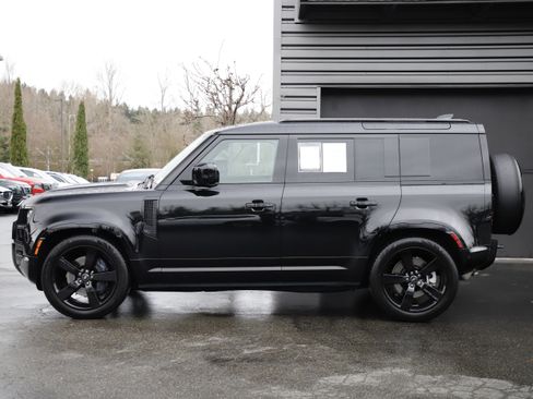 Certified 2025 Land Rover Defender 110 X-Dynamic SE image 3