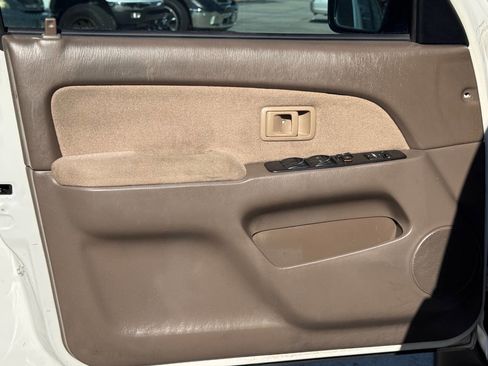 Used 2000 Toyota 4Runner 2WD image 13