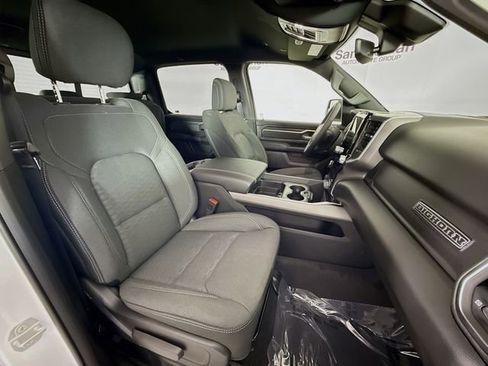 New 2026 RAM 1500 4x4 Crew Cab image 27