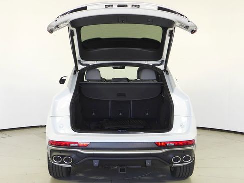 Used 2022 Audi SQ5 Premium Plus w/ Premium Plus Package image 10