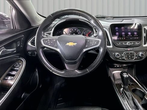 Used 2019 Chevrolet Malibu Premier w/ Sun and Wheel Package FWD image 8