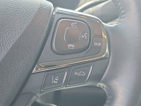 Used 2016 Toyota Avalon Limited image 27