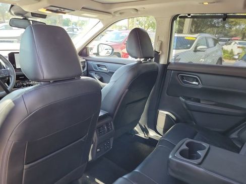 Used 2023 Nissan Rogue Platinum w/ Platinum Premium Package image 26