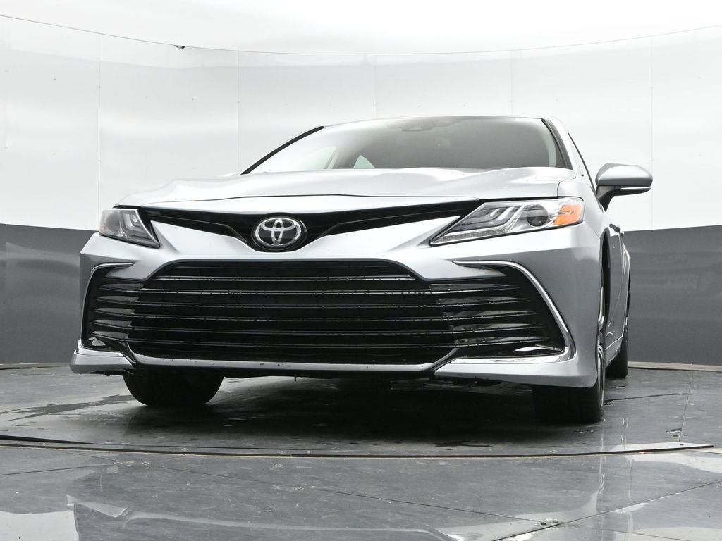 Used 2021 Toyota Camry XLE FWD image 42