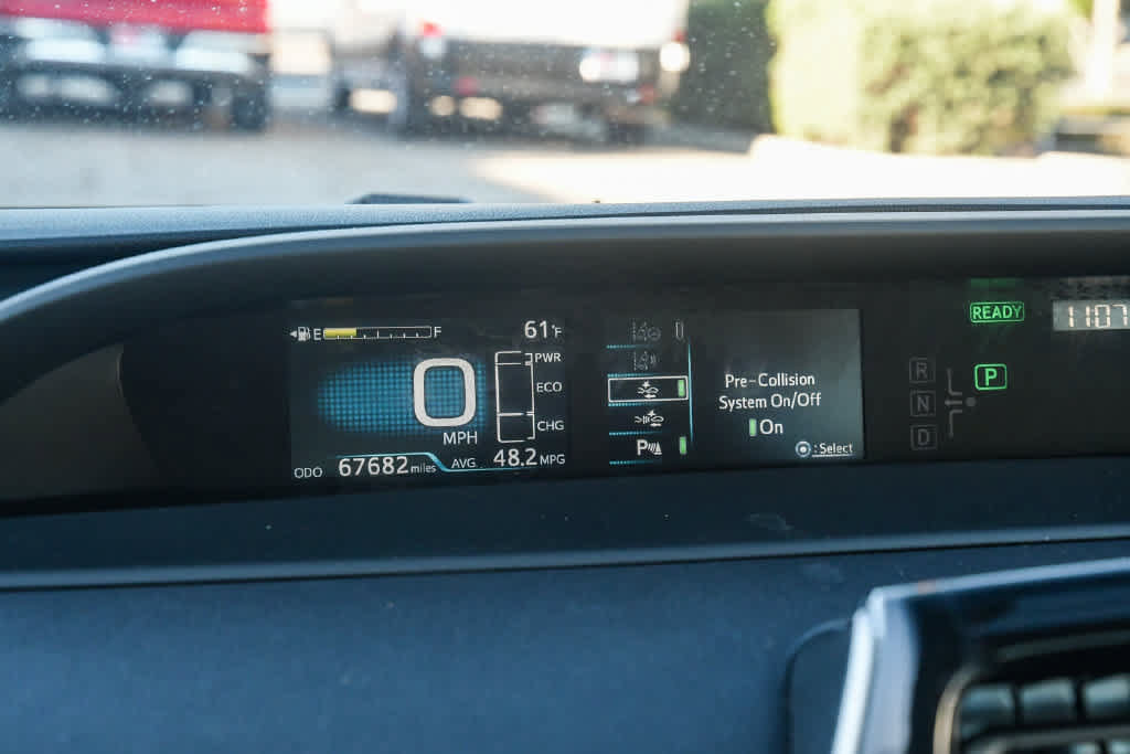 Used 2020 Toyota Prius LE FWD image 21