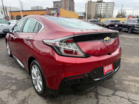 Used 2018 Chevrolet Volt Premier w/ Driver Confidence Package image 5