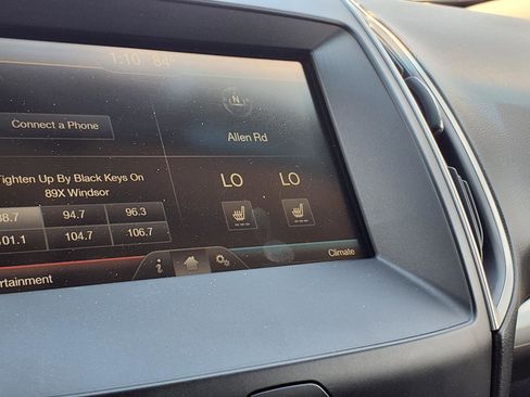 Used 2015 Ford Edge SEL w/ Equipment Group 201A AWD/4WD image 5