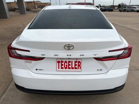 Used 2025 Toyota Camry LE w/ Convenience Package image 6