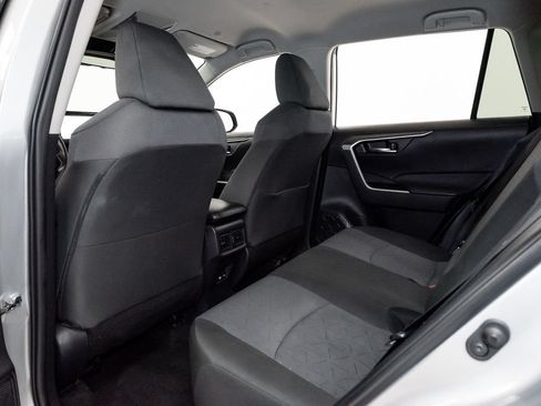 Used 2025 Toyota RAV4 XLE AWD/4WD image 22