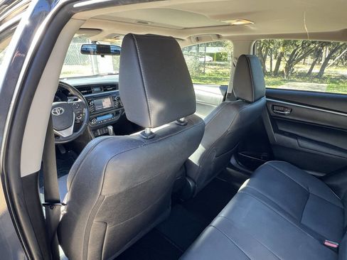 Used 2016 Toyota Corolla S Premium image 19