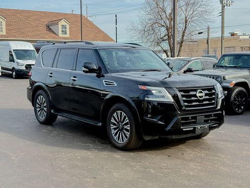 Used 2022 Nissan Armada SL w/ Midnight Edition Package image 5