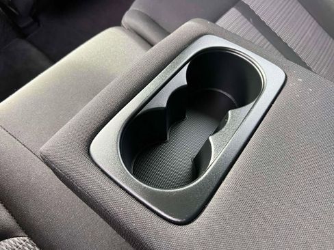 Used 2023 Kia Sorento LX image 10