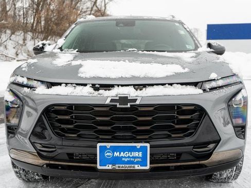 Used 2024 Chevrolet Trax ACTIV w/ Driver Confidence Package image 3