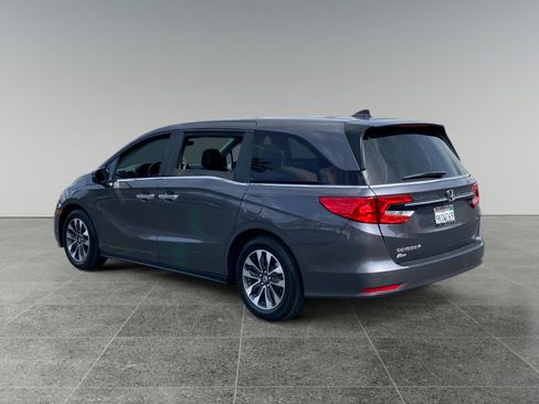 Used 2024 Honda Odyssey EX-L image 3