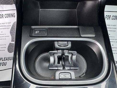 Used 2021 Mercedes-Benz CLA 250 4MATIC image 29