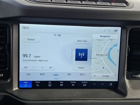 Used 2025 Ford Bronco Badlands image 16