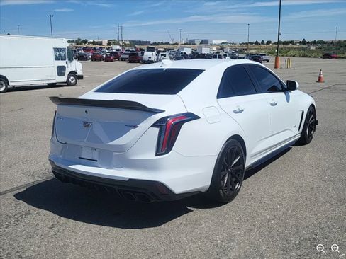 Used 2022 Cadillac CT4 V Blackwing w/ Carbon Fiber 1 Package RWD image 4