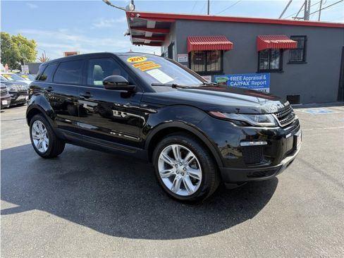 Used 2017 Land Rover Range Rover Evoque SE Premium image 46