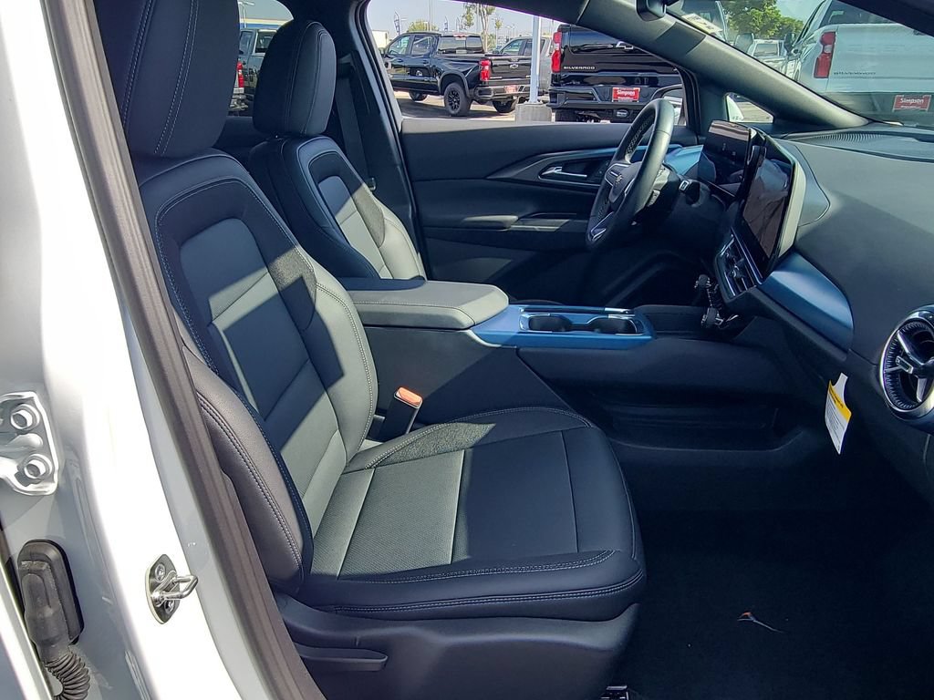 Used 2026 Chevrolet Equinox EV LT FWD image 26