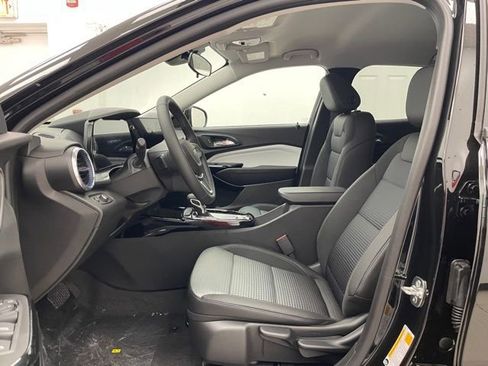 New 2026 Chevrolet Trax LT FWD image 9