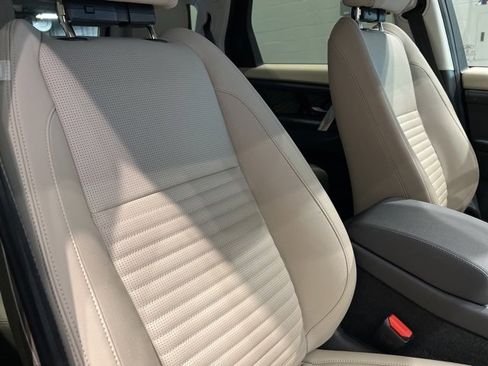 Used 2023 Land Rover Discovery Sport S image 53