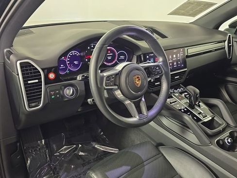 Certified 2023 Porsche Cayenne Platinum Edition AWD/4WD image 4