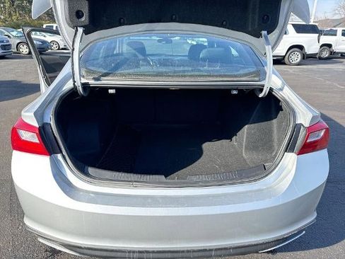 Certified 2022 Chevrolet Malibu RS w/ LPO, Convenience Package 1 image 24