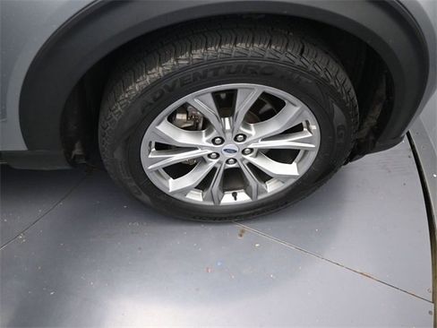 Used 2023 Ford Explorer Limited image 39