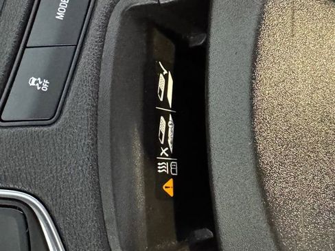 Used 2022 Cadillac XT6 Premium Luxury AWD/4WD image 51