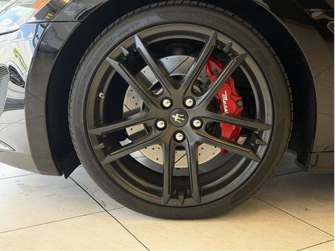 Used 2017 Maserati GranTurismo Sport RWD image 9