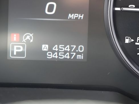 Used 2024 Subaru Outback Premium AWD/4WD image 19