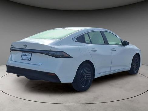 New 2026 Nissan Sentra SV w/ Floor Mat Package FWD image 9