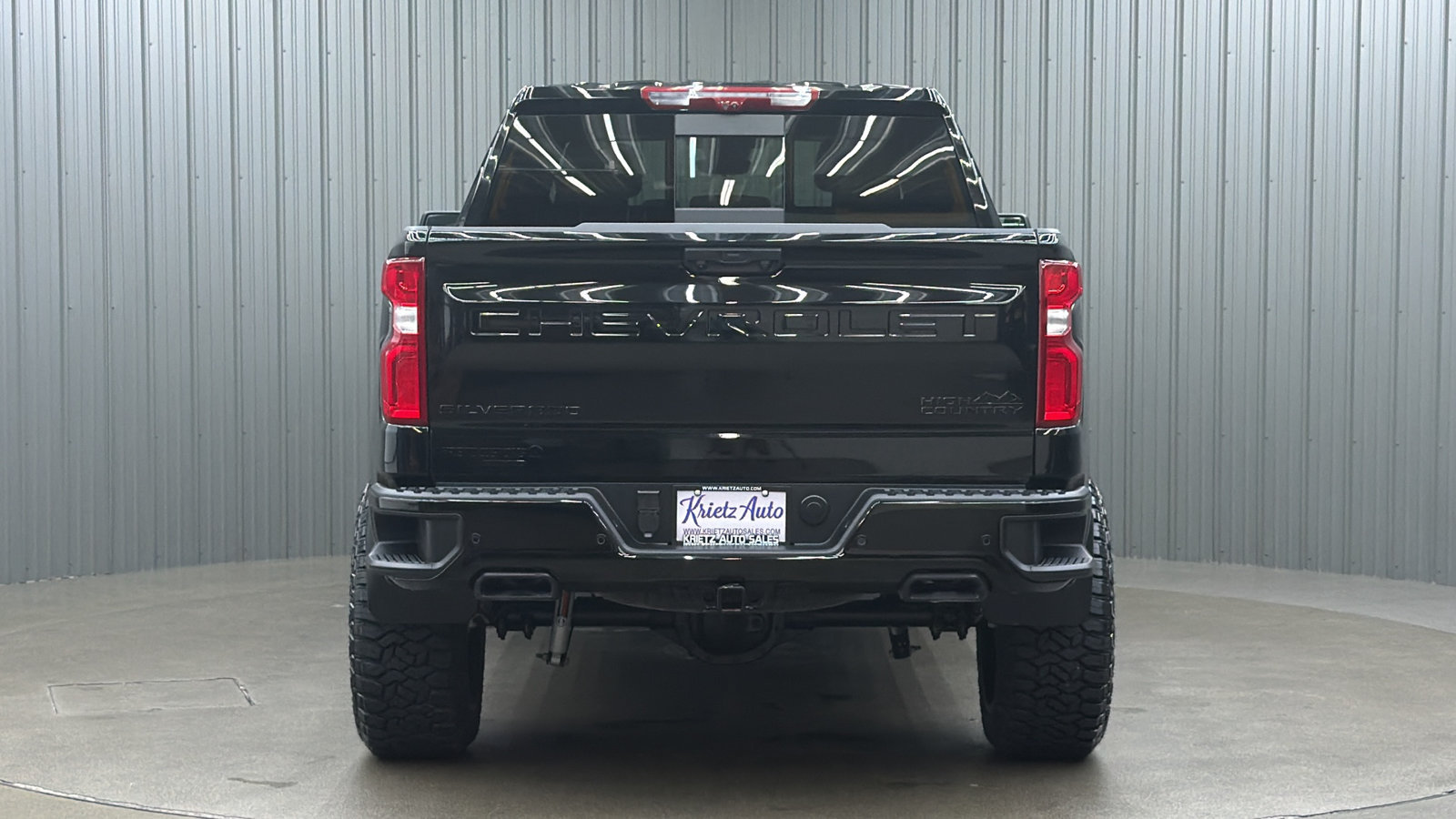 Used 2026 Chevrolet Silverado 1500 High Country w/ Midnight Edition AWD/4WD image 4