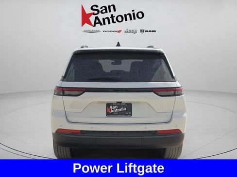 New 2025 Jeep Grand Cherokee Altitude RWD image 7