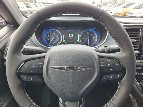 New 2026 Chrysler Pacifica Limited w/ S Appearance Package image 10