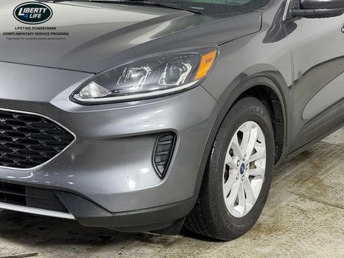 Used 2022 Ford Escape SE w/ Convenience Package FWD image 9