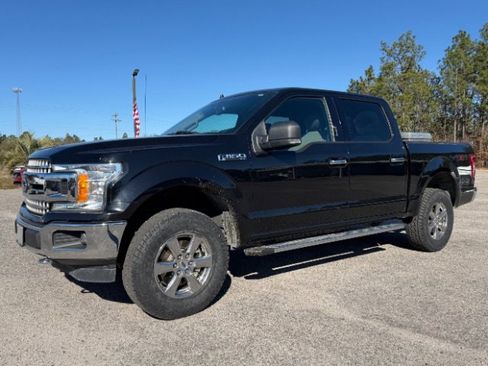Used 2019 Ford F150 XLT w/ Equipment Group 302A Luxury image 3