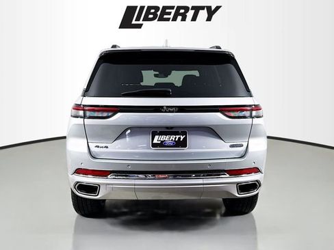 Used 2022 Jeep Grand Cherokee Overland image 6