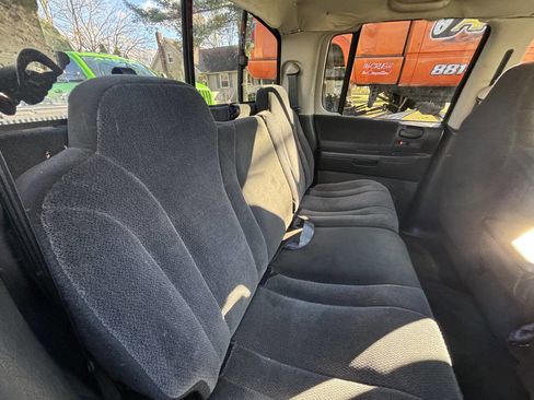 Used 2004 Dodge Dakota SLT w/ Chrome Appearance Group image 13