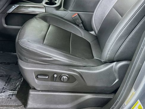 Used 2021 Chevrolet Silverado 1500 LTZ w/ LTZ Convenience Package II AWD/4WD image 25