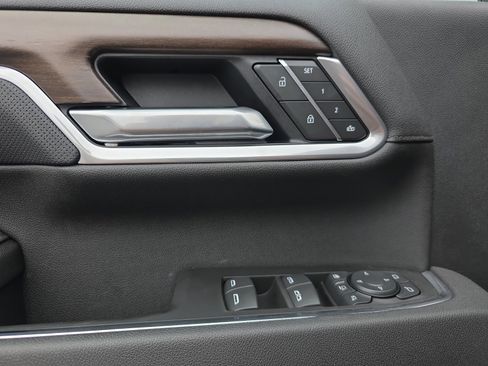 Certified 2025 Chevrolet Silverado 3500 High Country w/ High Country Premium Package AWD/4WD image 21