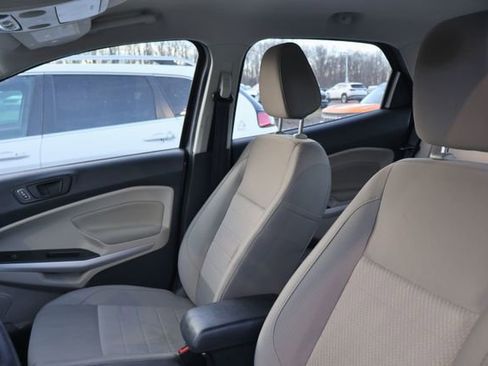 Used 2021 Ford EcoSport S image 9