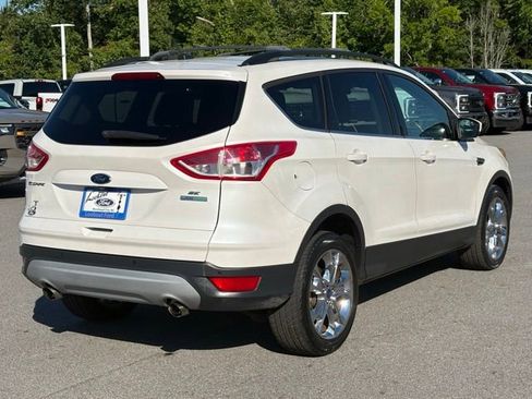 Used 2016 Ford Escape SE w/ Equipment Group 201A FWD image 5