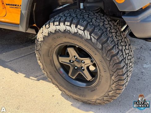 Used 2013 Jeep Wrangler Unlimited Rubicon w/ Max Tow Pkg AWD/4WD image 6
