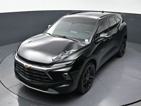Used 2023 Chevrolet Blazer LT w/ Sound & Technology Package FWD image 24