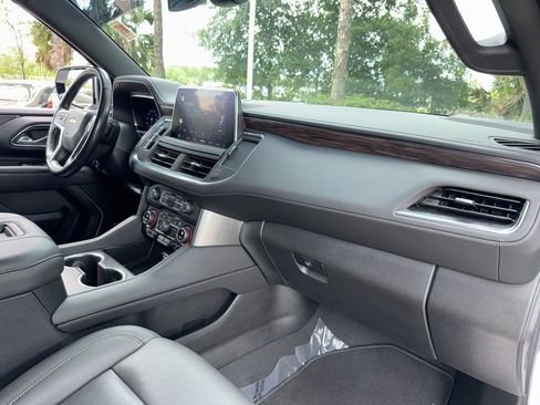Used 2022 Chevrolet Tahoe LT w/ Luxury Package RWD image 22