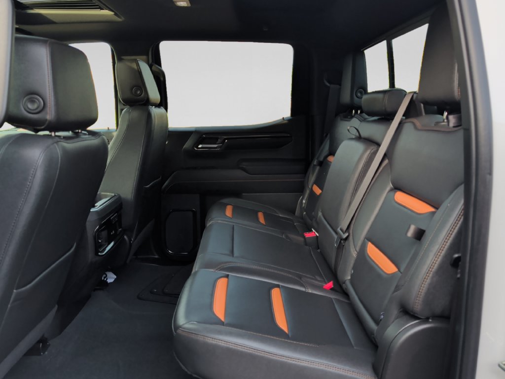 Used 2023 GMC Sierra 1500 AT4 w/ Technology Package AWD/4WD image 31