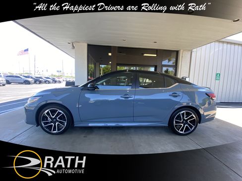Used 2025 Nissan Sentra SR FWD image 9