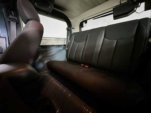 Used 2014 Jeep Wrangler Sahara w/ Connectivity Group AWD/4WD image 13