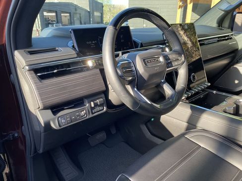 Used 2025 GMC Sierra EV Denali AWD/4WD image 2